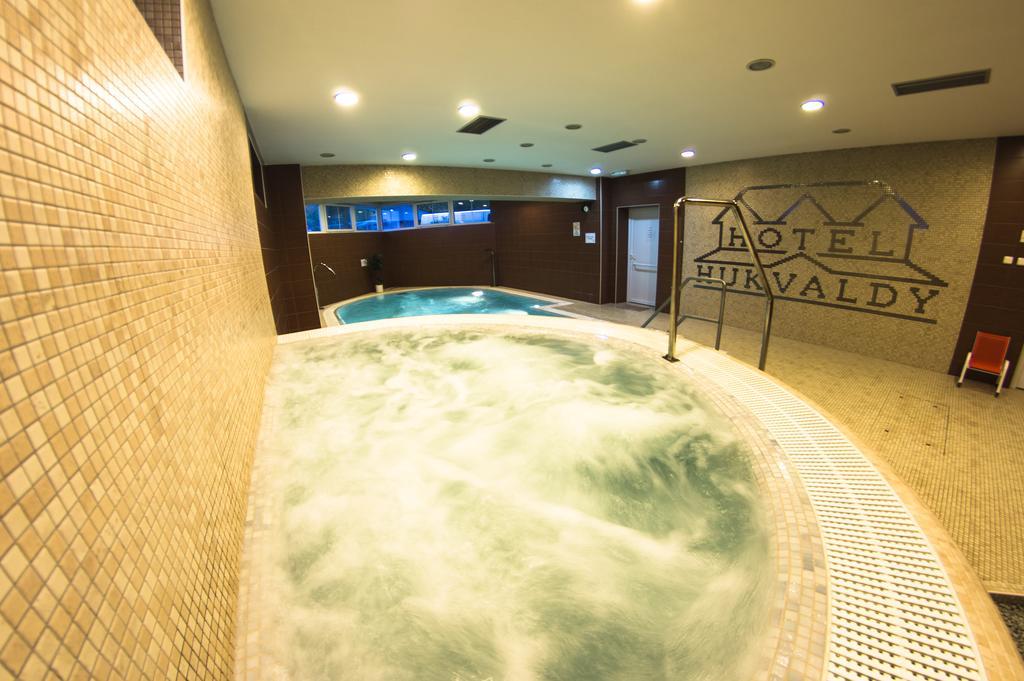Wellness Hotel Hukvaldy Polopenze A Wellness V Cene Příbor Buitenkant foto