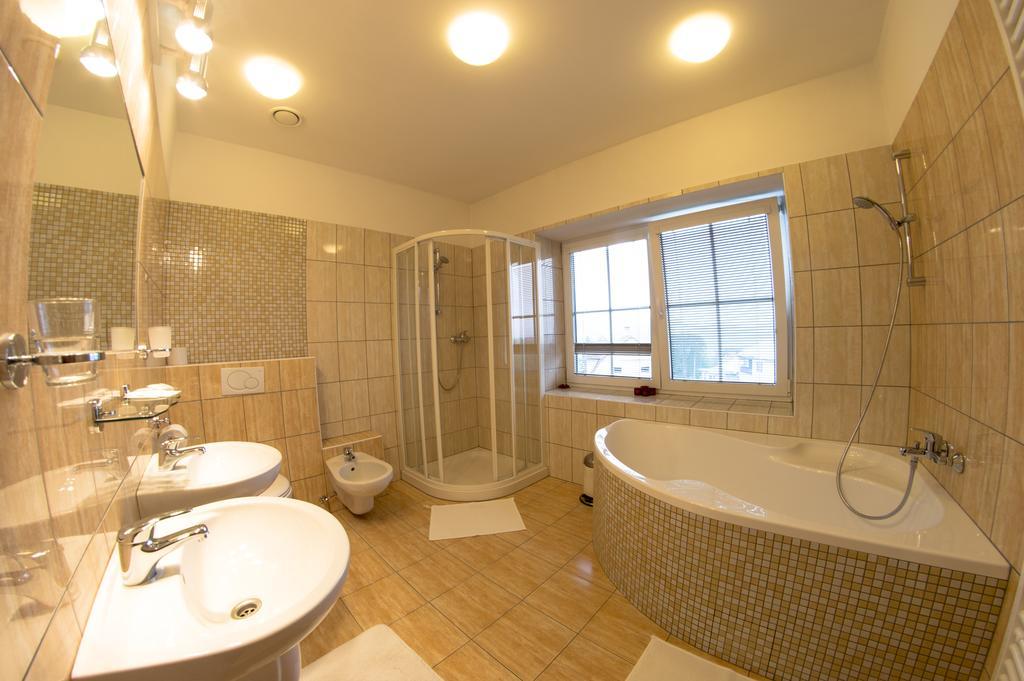 Wellness Hotel Hukvaldy Polopenze A Wellness V Cene Příbor Buitenkant foto