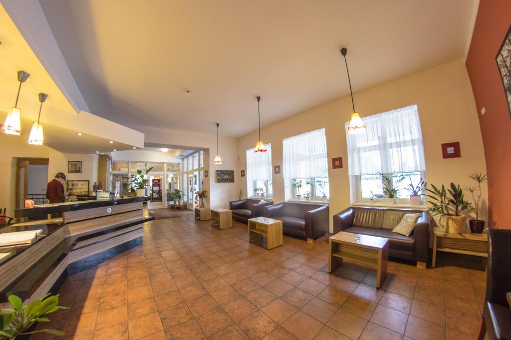 Wellness Hotel Hukvaldy Polopenze A Wellness V Cene Příbor Buitenkant foto