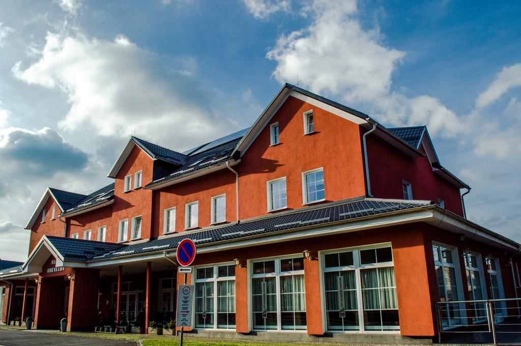 Wellness Hotel Hukvaldy Polopenze A Wellness V Cene Příbor Buitenkant foto