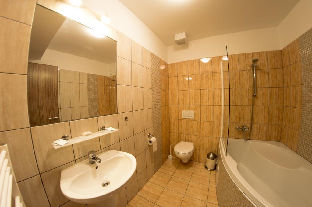 Wellness Hotel Hukvaldy Polopenze A Wellness V Cene Příbor Buitenkant foto